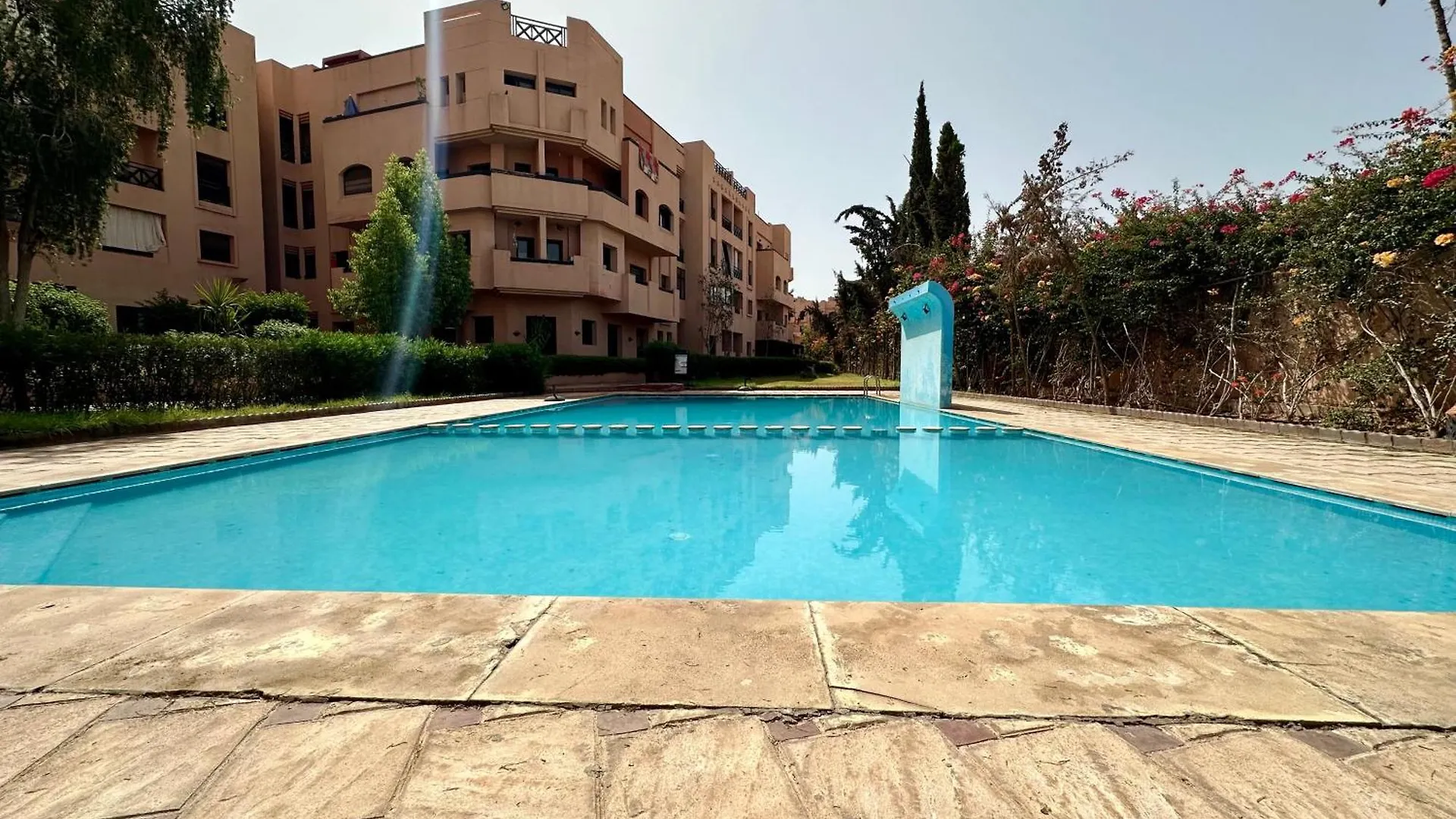 Premium Village Oasis Avec 5 Piscines Et Jardins contacts